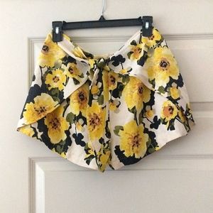 JOA Floral Shorts, Medium